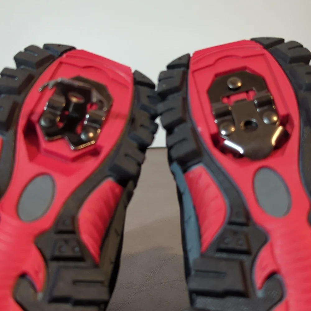 Vitike Ashion Outdoor Crampons Hiking Snow Boots Red on Black Size 9